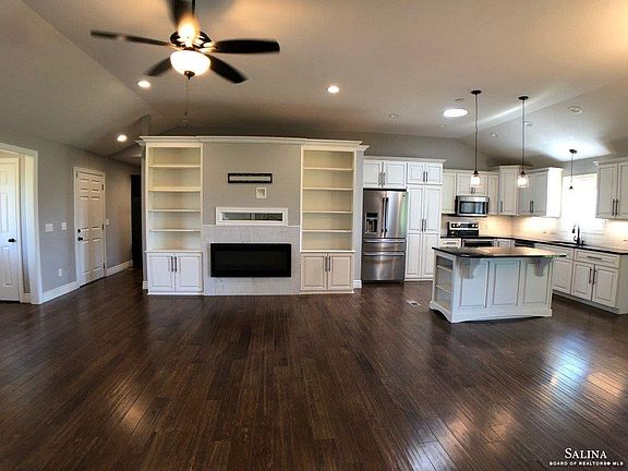 5th image of 1813 Bluestem Ln