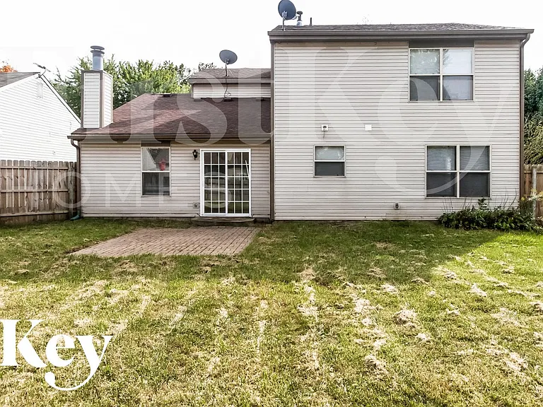 746 Apple Ln — Photo 15