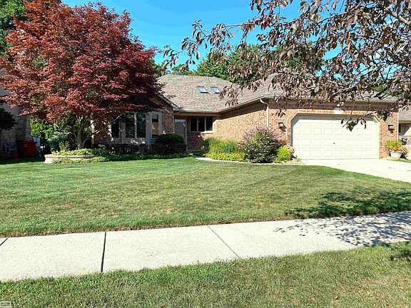2nd image of 43243 Riverway Dr