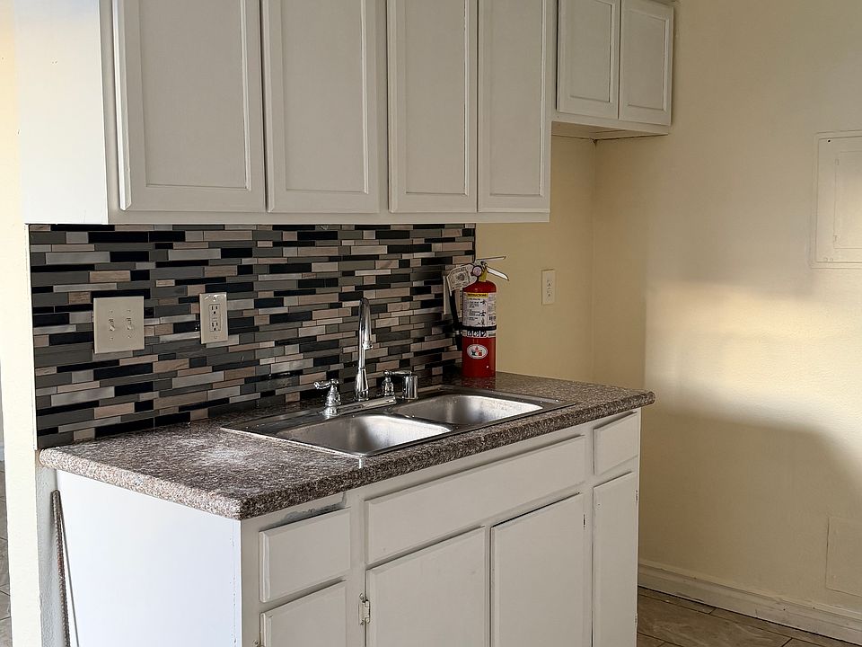 1st image of 2616 E Mesquite Ave APT 2