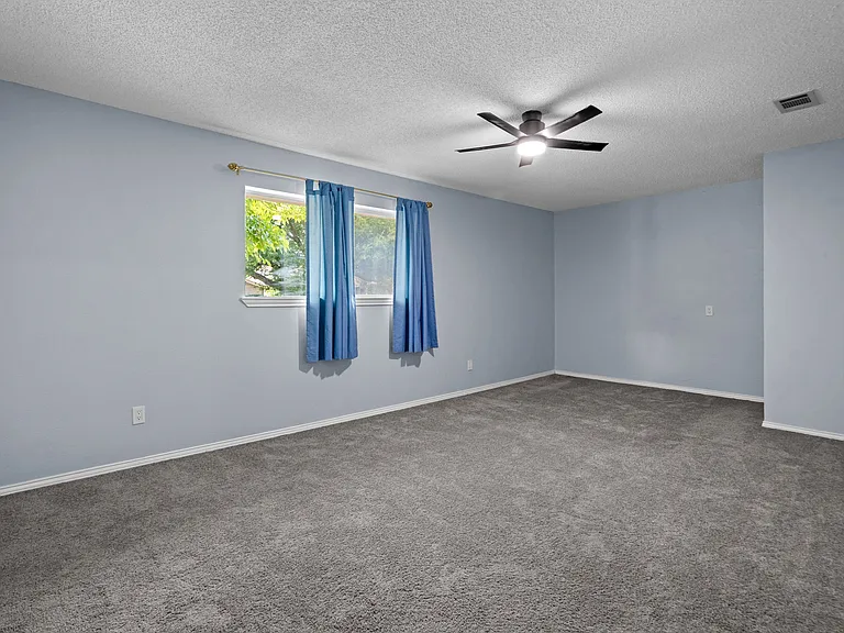 1801 Ridgecrest Dr — Photo 12