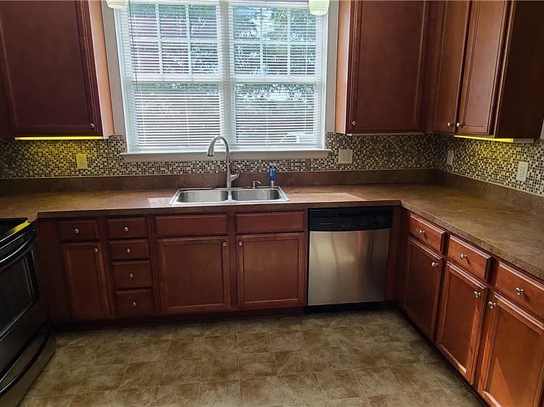932 Southmoor Dr #101 — Photo 4