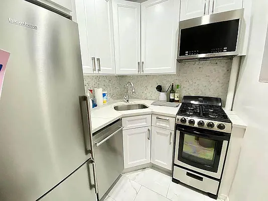 Rented by J PRESTON AND ASSOCIATES INC | media 8