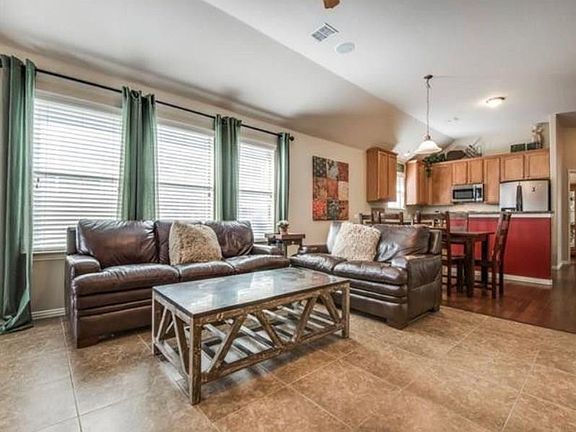 4th image of 347 Kirby Dr