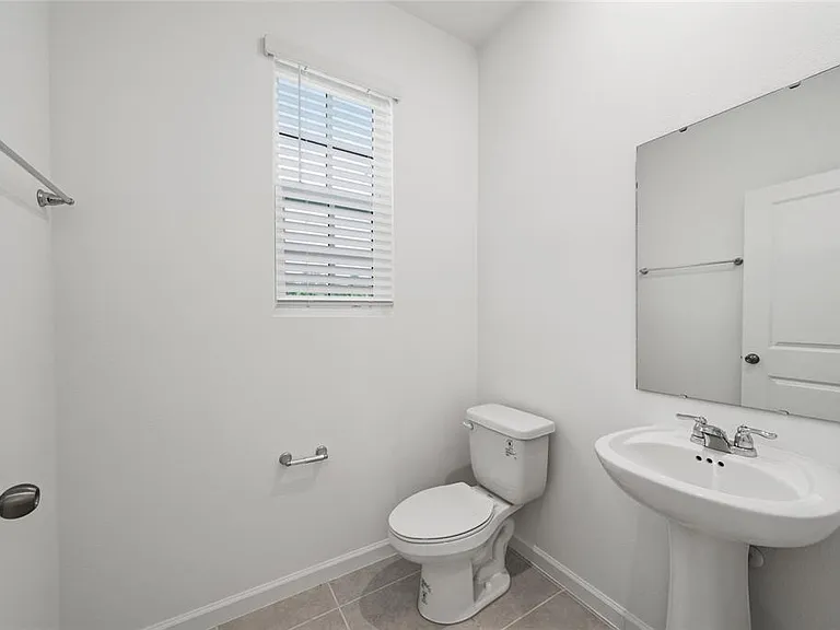 2402 Celebration Blvd — Photo 14