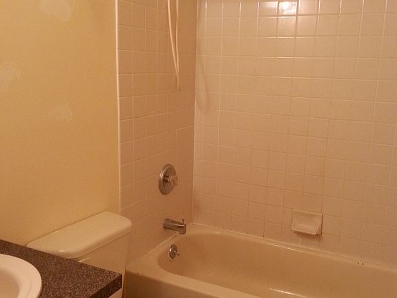 3rd image of 223 Castle Hill Ave #2