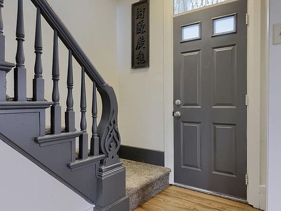4th image of 217 N Charles St