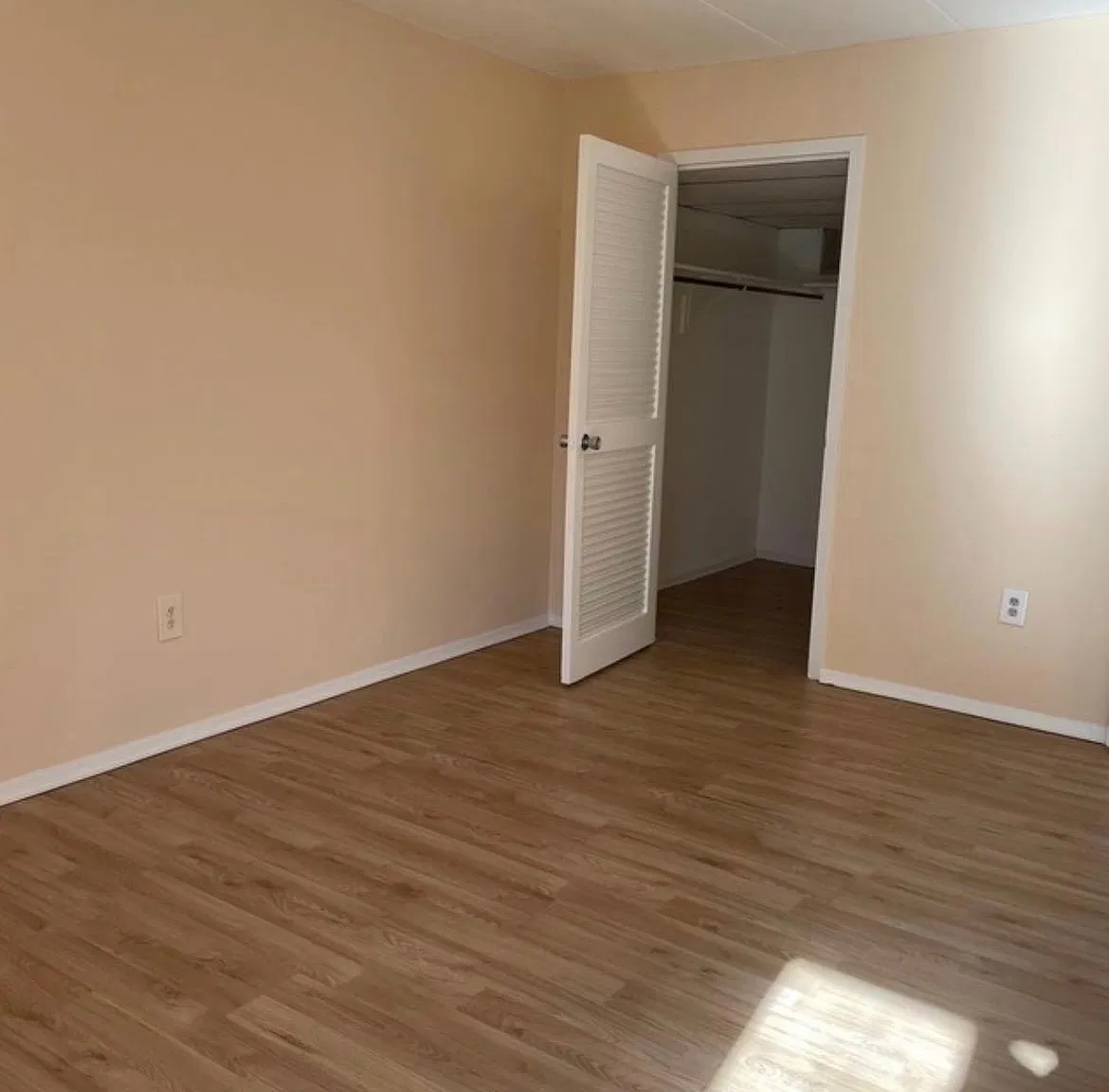 2 bed, 1069 sqft, $950 — Photo 1