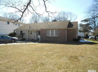20 Plainview Rd, Bethpage, NY 11714
