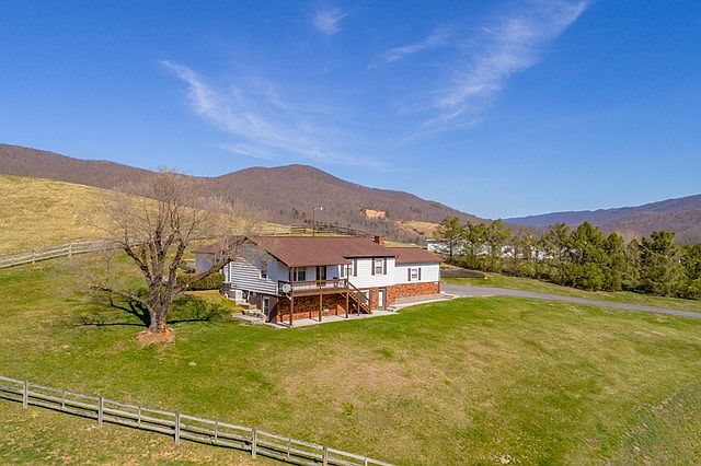 1st image of 2719 Shady Branch Cir