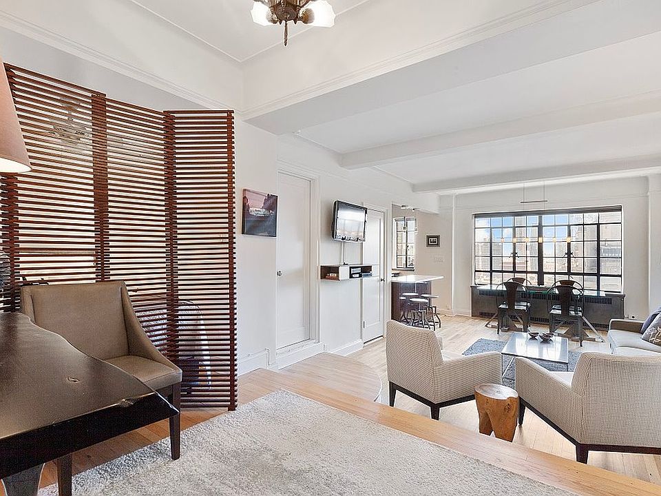 1st image of 10 Park Ave #22F