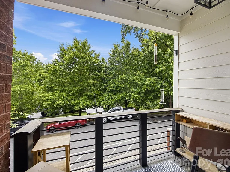 519 Griffith Village Ln — Photo 22