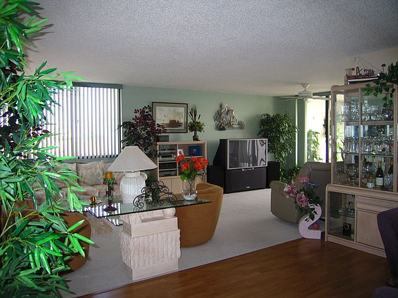Dining room/Living room
