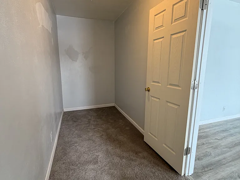 417 N Dixie Way #6 — Photo 5