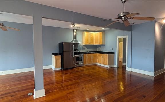 3rd image of 439 Elmira Ave APT D