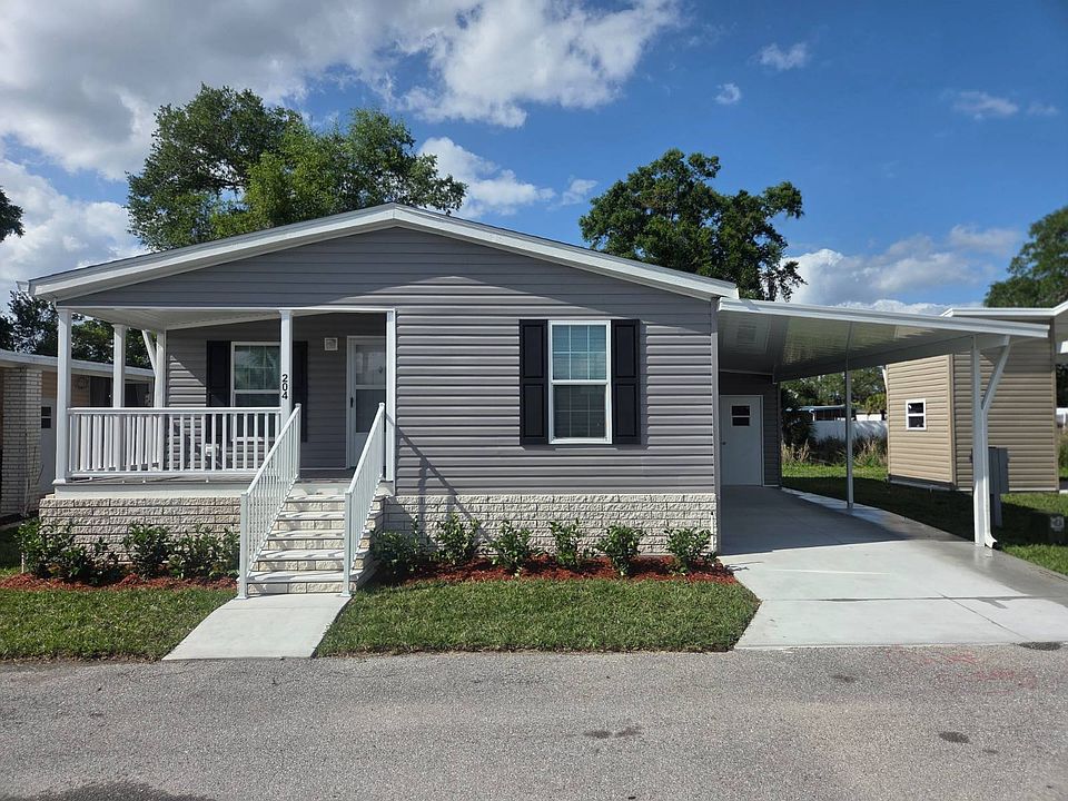 1st image of 204 Charlotte Cir N