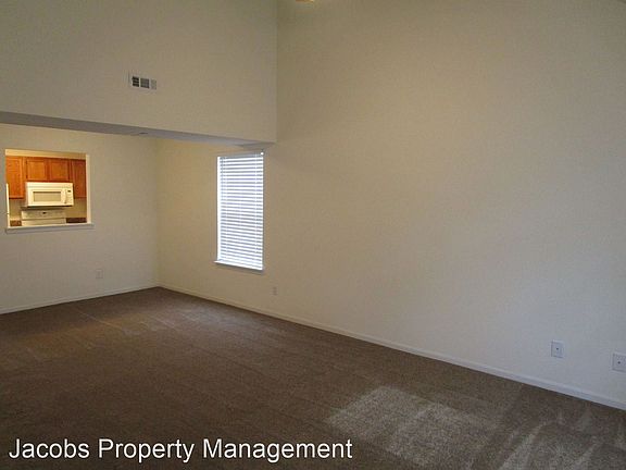 4th image of 3501 La Mesa Dr