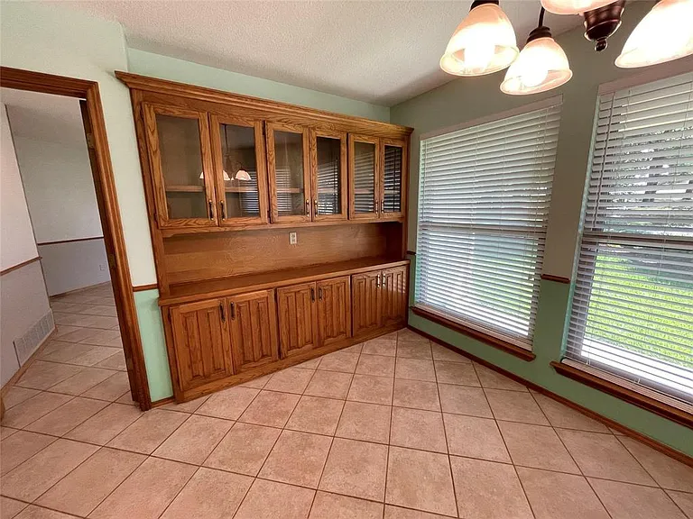 6340 Grauton Dr — Photo 12