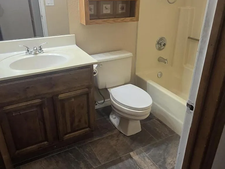 5738 E Ellis St — Photo 9