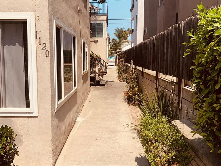 1120 Pacific Beach Dr — Photo 8