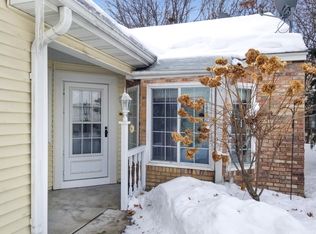 5673 Donegal Ct, Shoreview, MN 55126