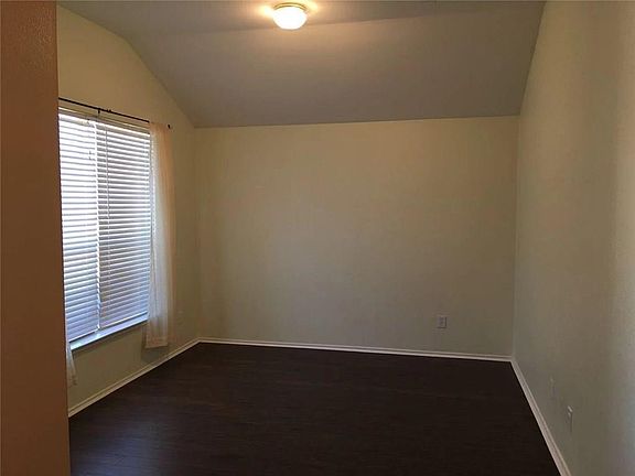 3rd image of 1001 Piedmont Dr