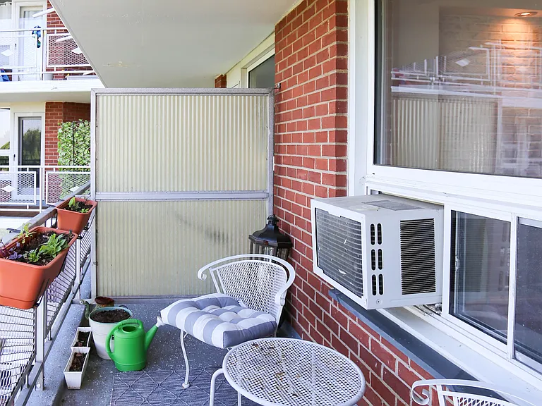 91 Strawberry Hill Ave #923 — Photo 26
