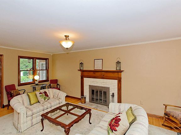 4th image of 1129 Glenmeadow Ct