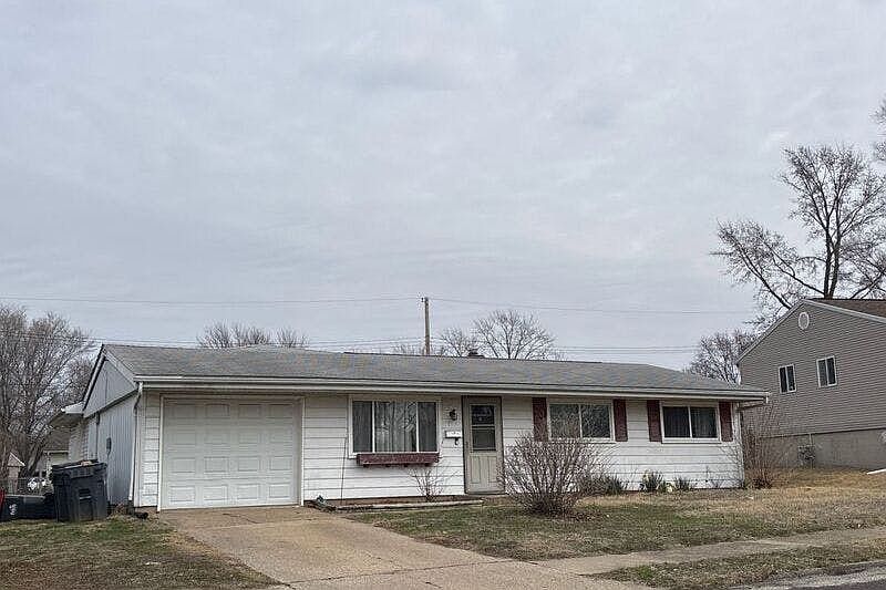 1st image of 1722 Florence Ave