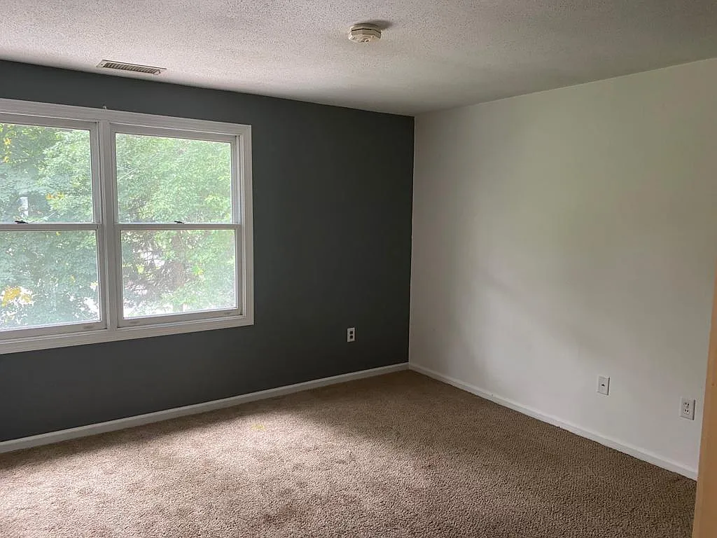 4 Saint Marc Cir — Photo 3