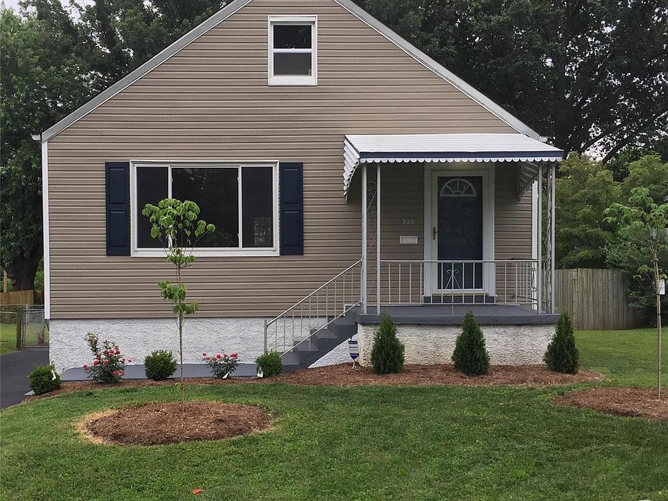 1st image of 220 Avenue H