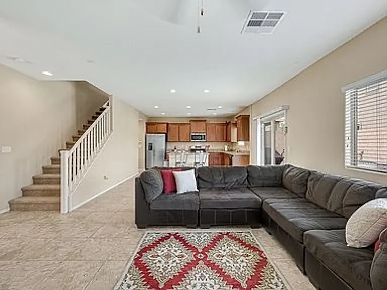 9122 Island Wolf Ave — Photo 7
