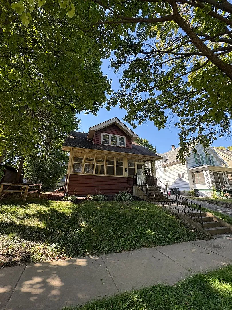 5-Bedroom Home Near Camp Randall with Basement, Screened Porch & Deck - Available 8/15/2026 — Photo 1