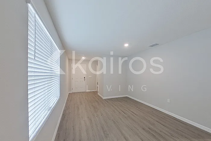 8590 SW 44th Ct — Photo 2
