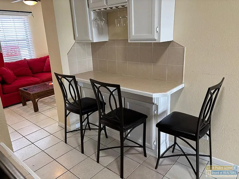 310 W Houston St #1 — Photo 6