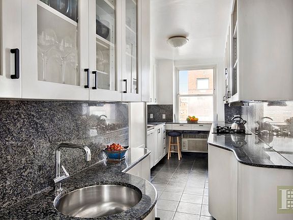 3rd image of 350 E 57th St APT 11A