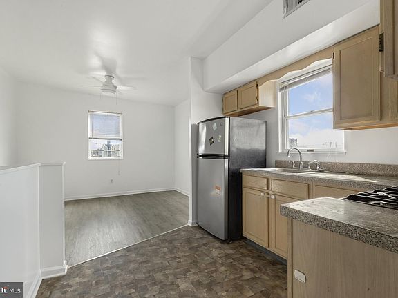 5th image of 2223 S 15th St #3