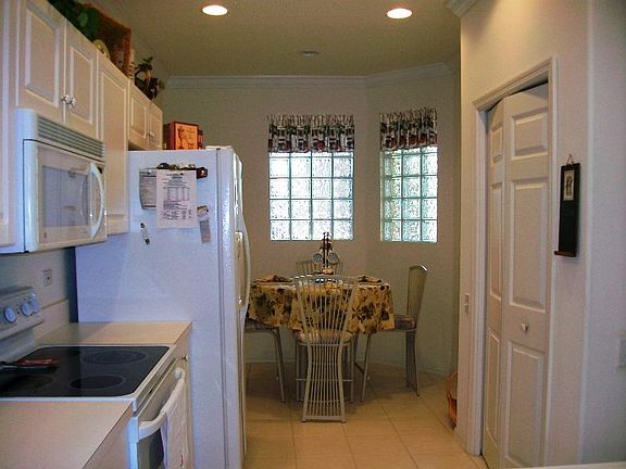 Eat-in kitchen with pantry