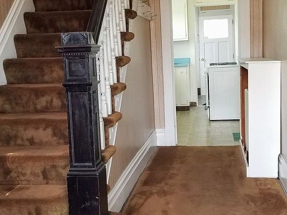 3rd image of 119 S 3rd St