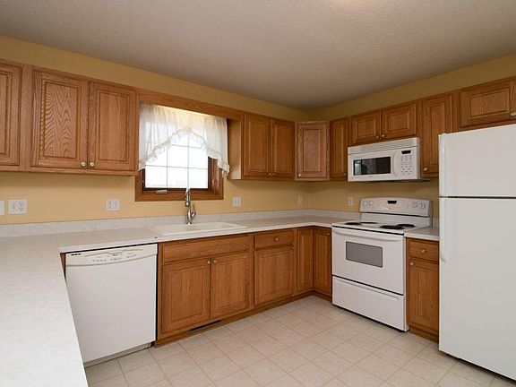 5th image of 2504 Clayton Dr
