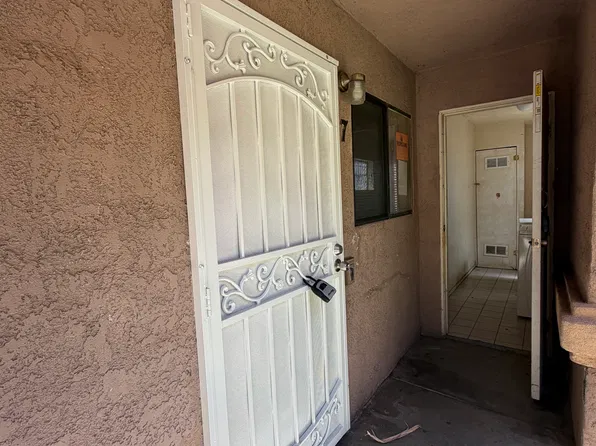 600 E 5th St APT 7, Beaumont, CA 92223