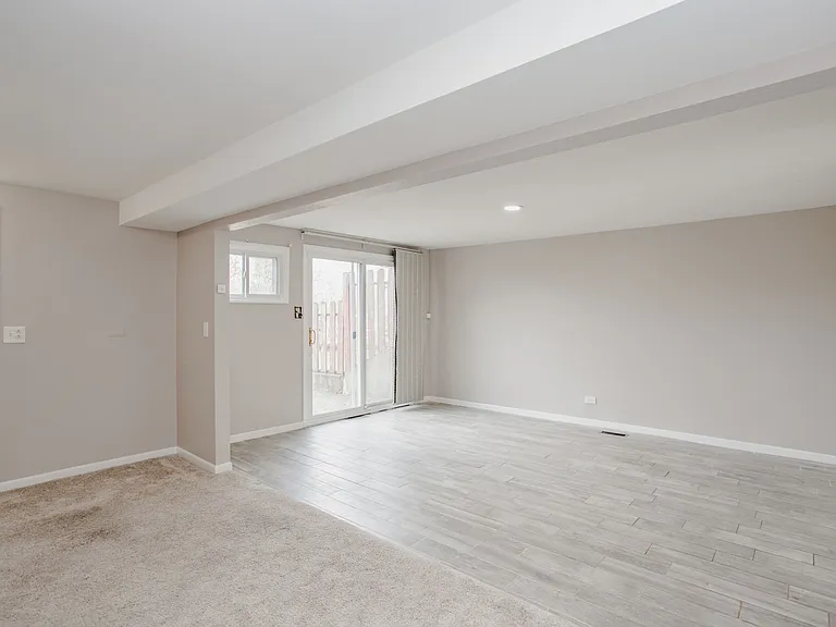 720 Durham Ln — Photo 18