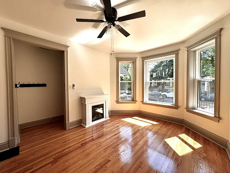 2424 N Mozart St #1 — Photo 6