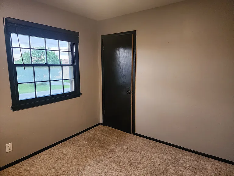 8623 W Fond Du Lac Ave — Photo 7