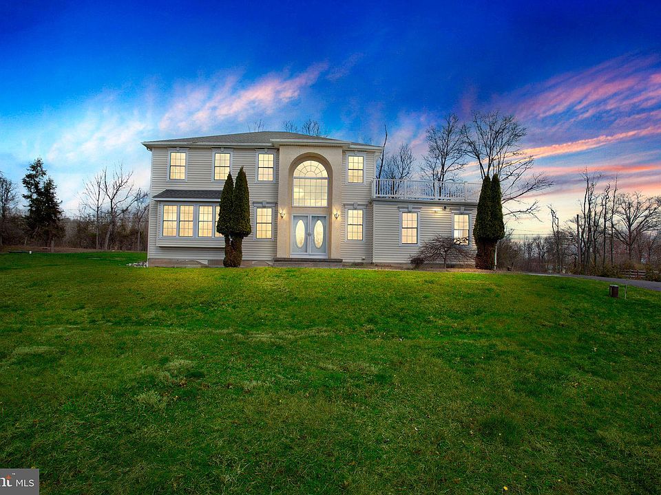 1st image of 78 Hallowell Dr