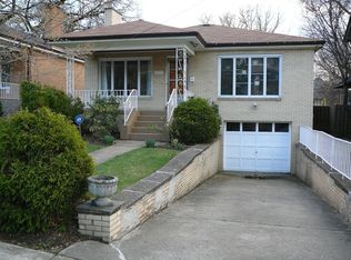 5554 Hampton St, Pittsburgh, PA 15206