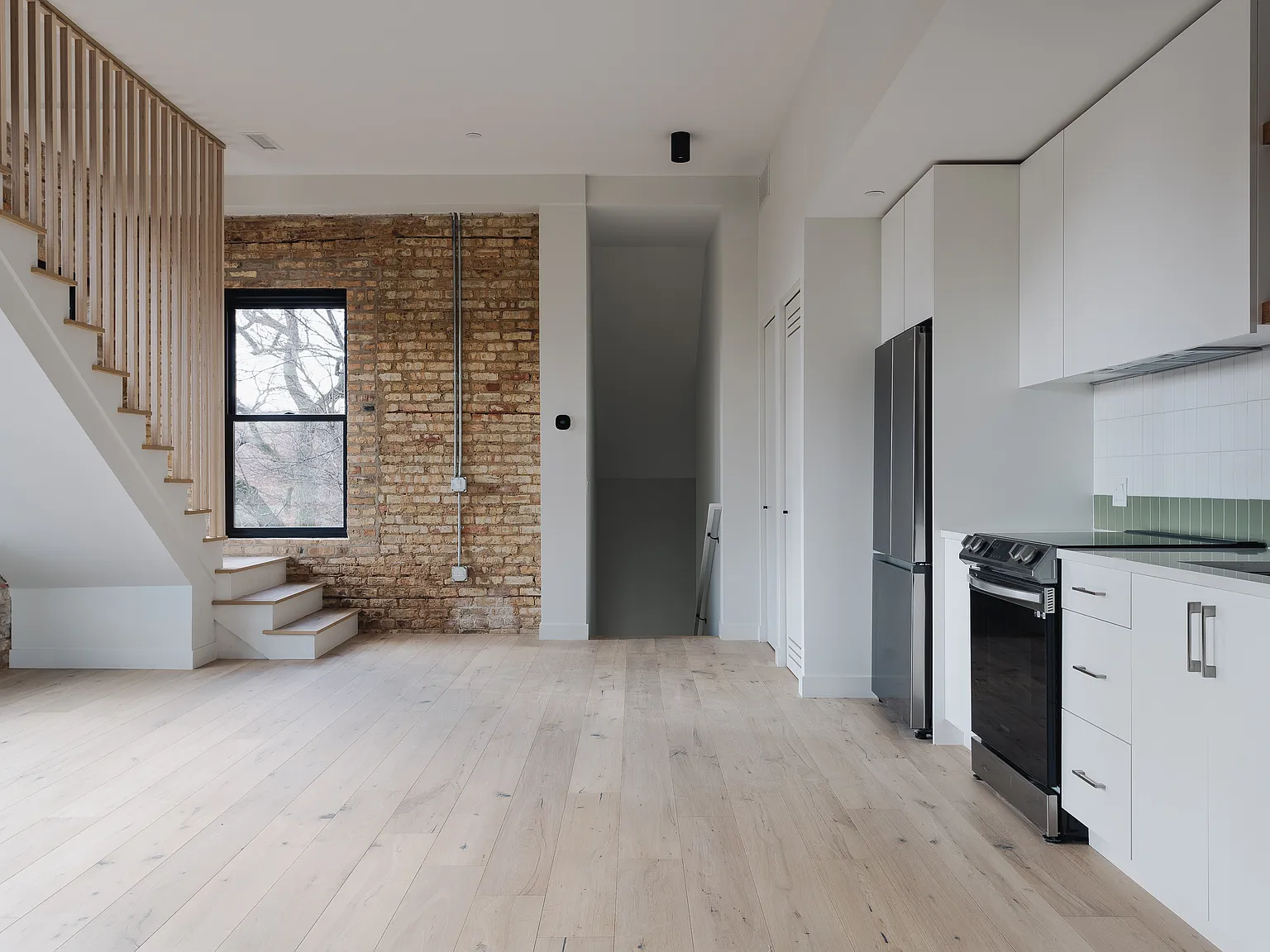 2 bed, 1128 sqft, $3,795 — Photo 4