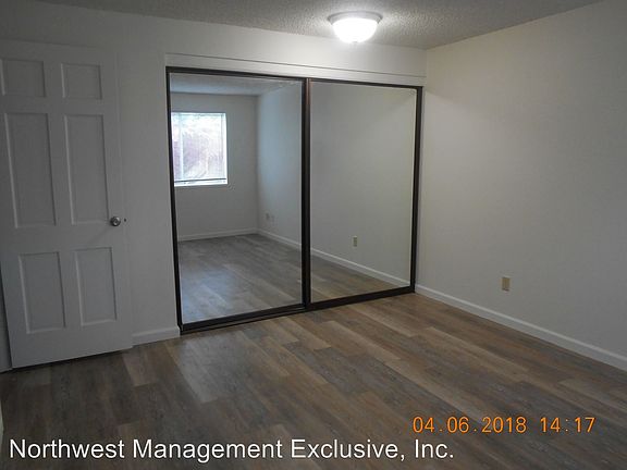 4th image of 601 NE 132nd Ave