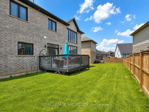 2nd image of 31 Bergenstein Cres