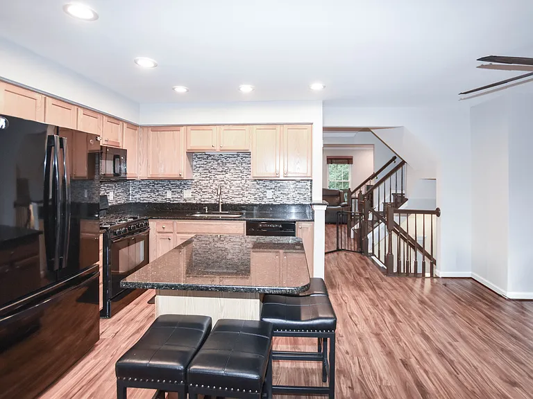 109 Shirley Sq SE — Photo 19